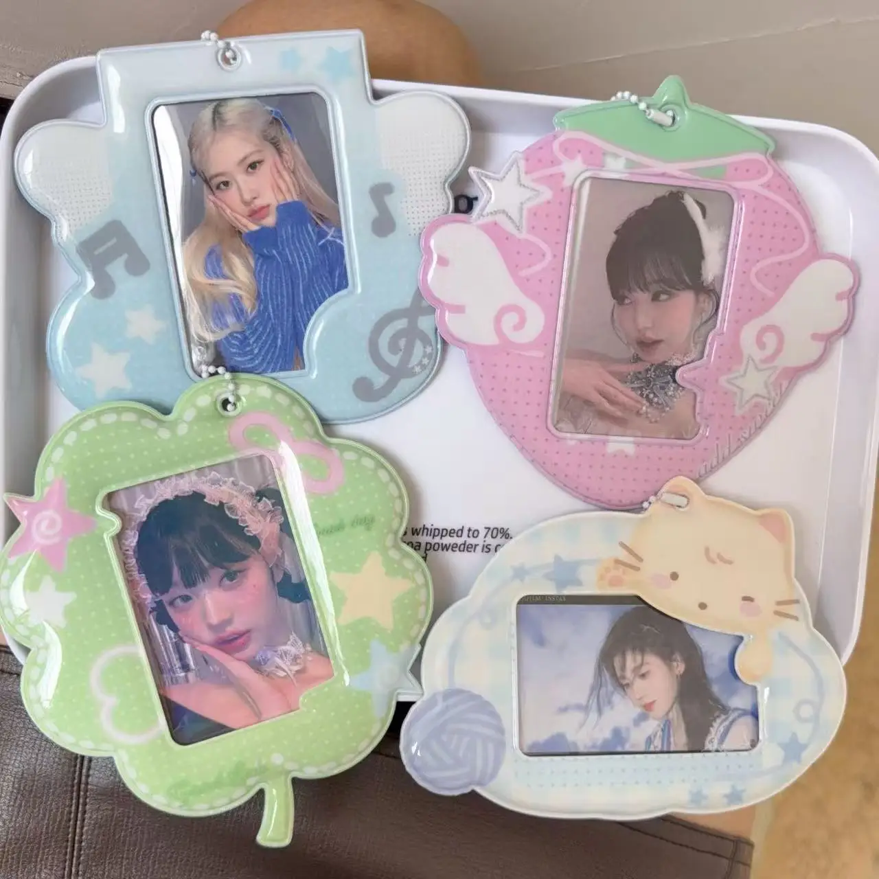 

INS Korean Fashion Lucky 4-Leaf Grass Card Holder Cute Girl Idol 3-Inch Photo Storage Card Holder Bag Decoration Keychain Gifts