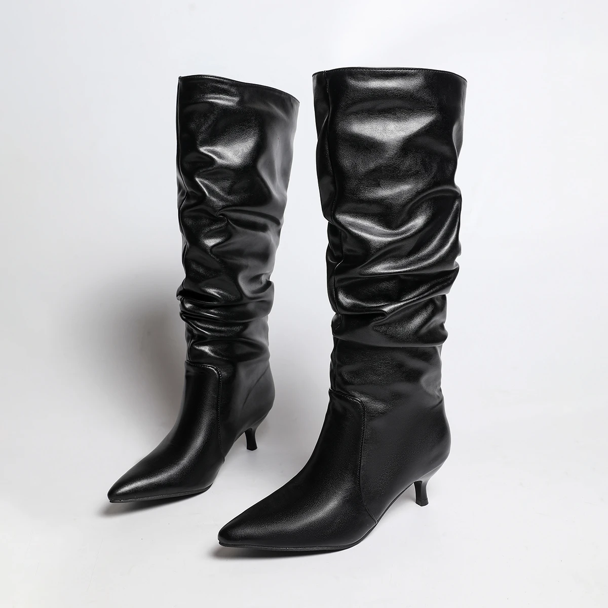 Botas de caña ancha estilo Spicy Girl arrugadas, nuevo estilo 2026, botines de tacón alto de punta para mujer, no más altas que la rodilla