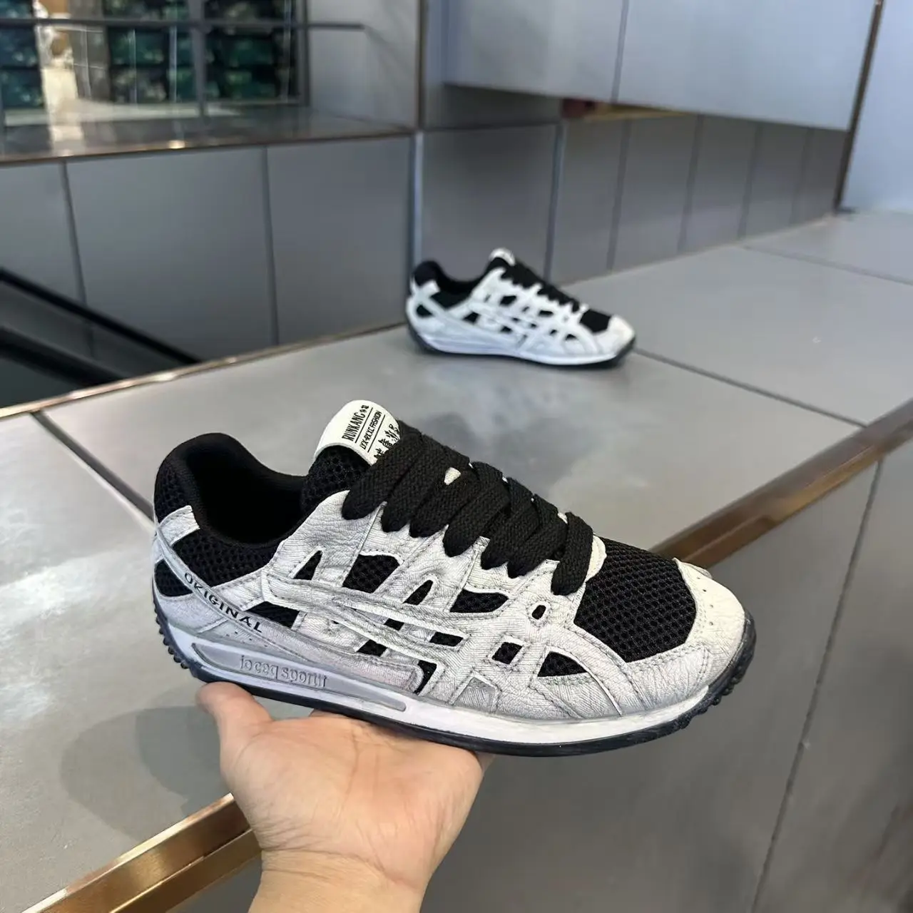 New Summer 2026 Men's Casual Thick Sole Board Shoes Mesh Sports Shoes Breathable Comfortable Men's Footwear