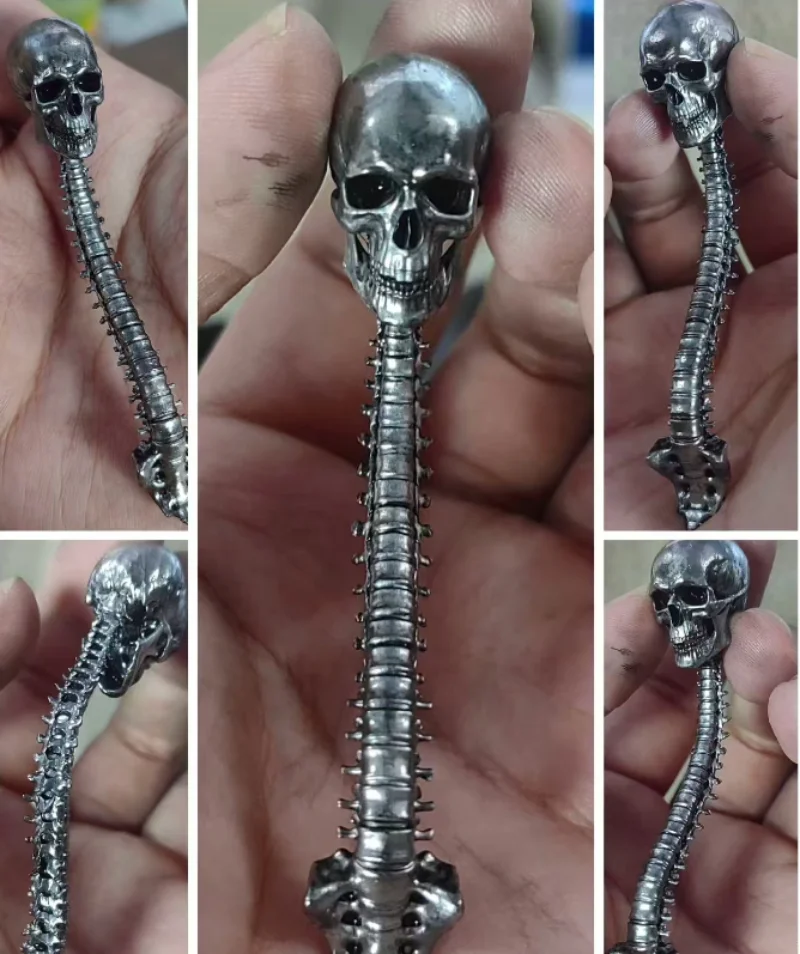 Modello di accessori per la colonna vertebrale del teschio di colore metallico in scala 1/12 per figura da 6 pollici