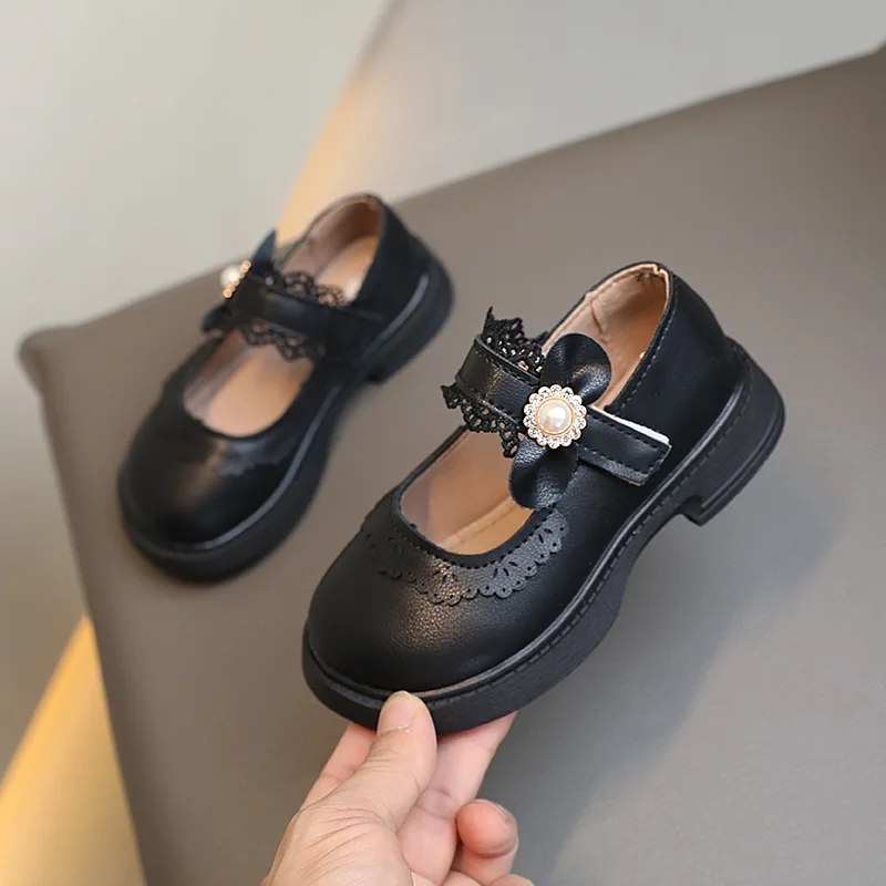 Scarpe da passeggio da principessa di moda con perline estive punta tonda aumentate Casual e comode scarpe da studente in pelle per bambini banchetto