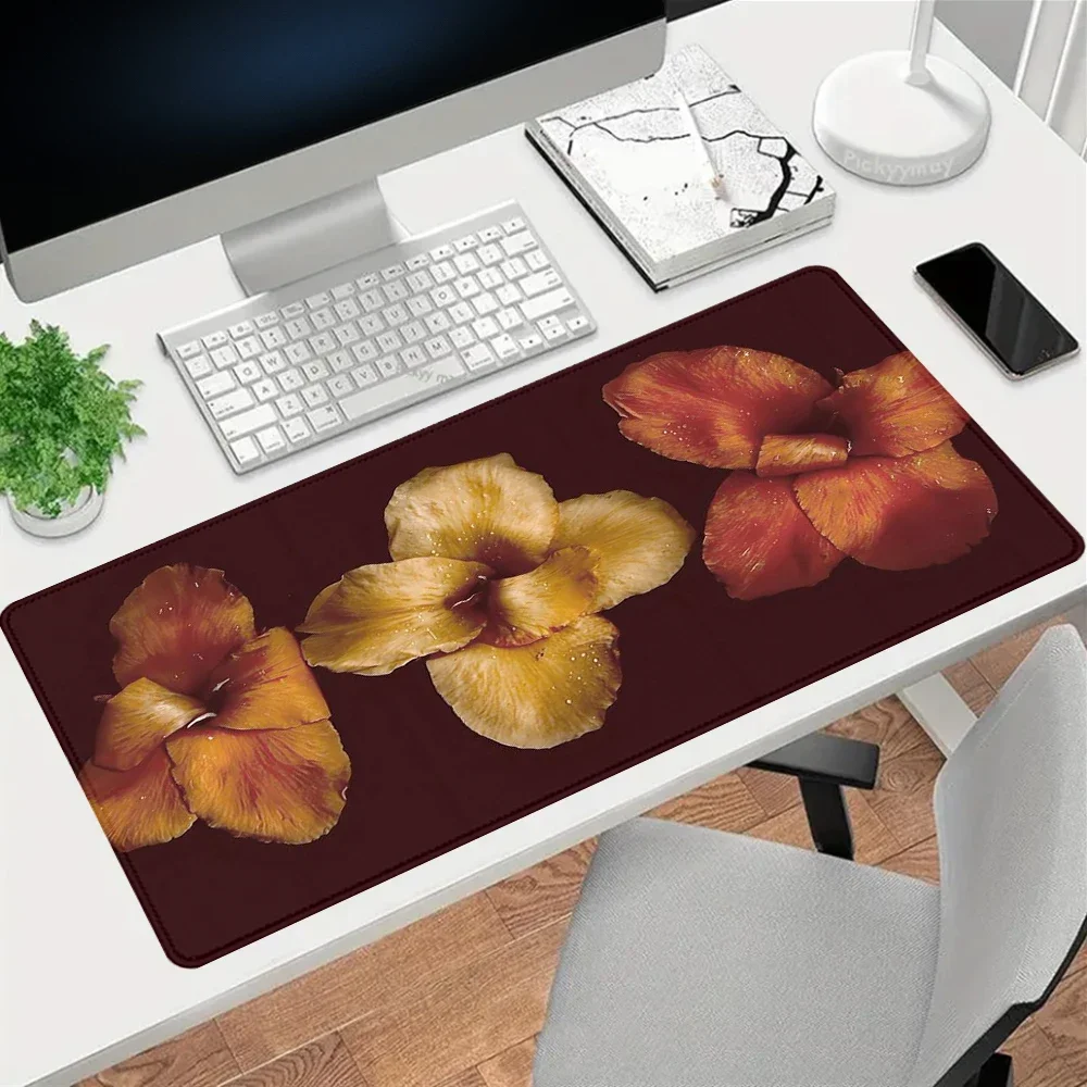 

Vintage Flowers Mouse Pad Large Desk Accessories Desk Pad Rubber Base with Stitched Edge Mousepad Non-Slip Deskpad for Office