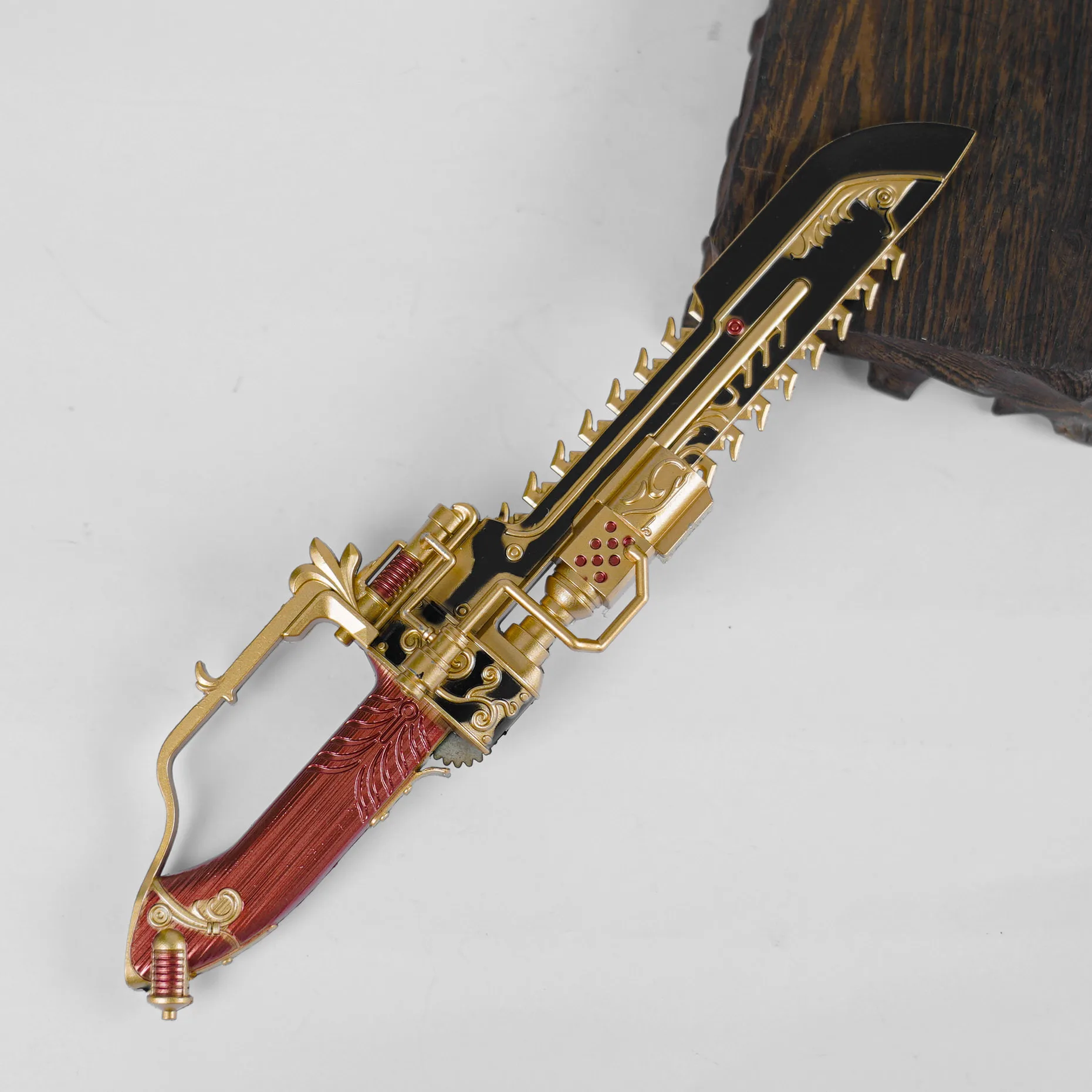 15 cm Delta Operation Gioco Lama per sega a catena Puntelli Modello Periferiche di gioco Ornamenti per il desktop Collezione Artigianato Regalo Giocattolo per bambini