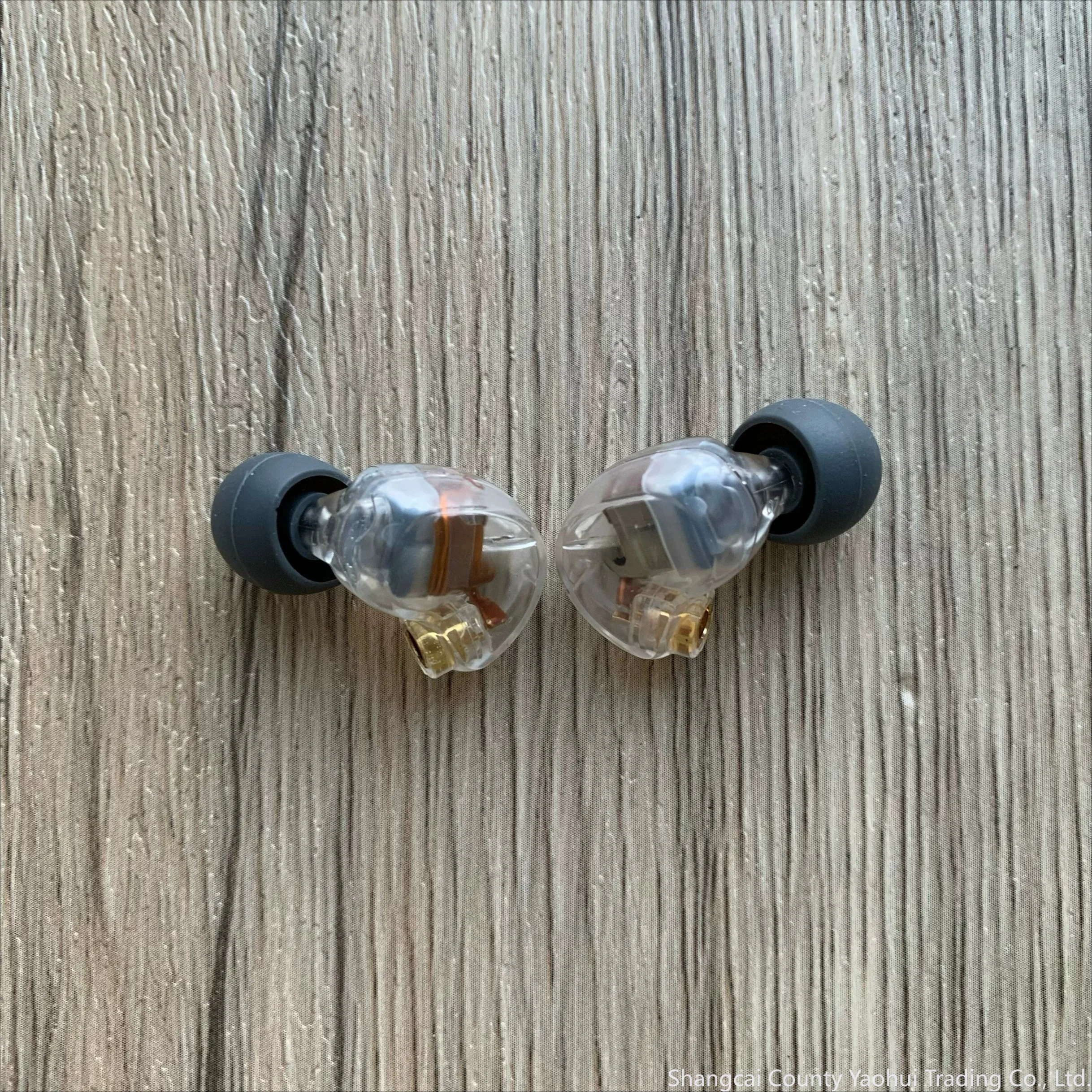 For Shure/SE535LTD three-unit moving iron in-ear earphones, a pair of units