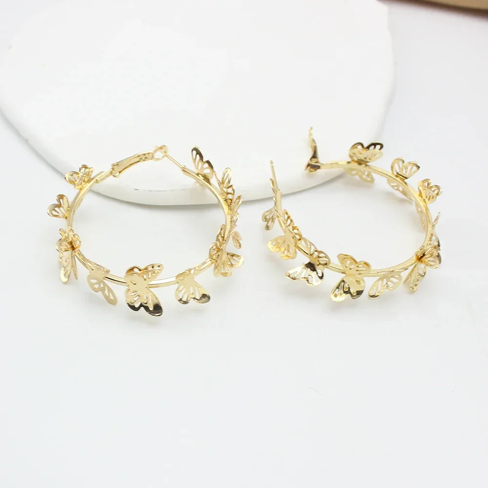 Exaggerated Big Butterfly Twine Hoop Earrings for Women Hiphop Gold Color Metal Creative Geometry Round Jewelry Accessory Gift