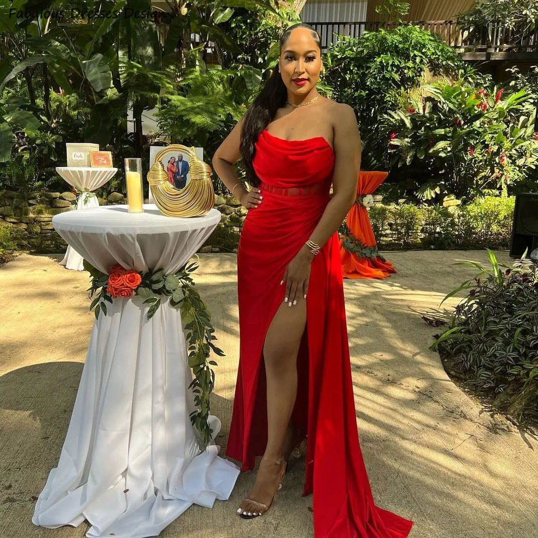 

Red Long Mermaid Streamer Bridesmaid Dresses Sexy Side Slit Strapless Scoop Neck Wedding Party Dress Transparent Waist Prom Gown