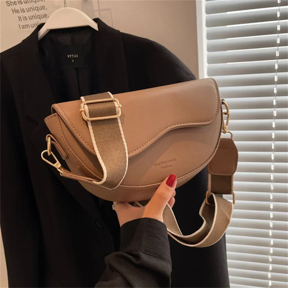 

Small Leather Saddle Armpit Bags for Women 2024 Summer Versatile Shoulder Crossbody Bag Ladies Vintage Underarm Handbags bolsa