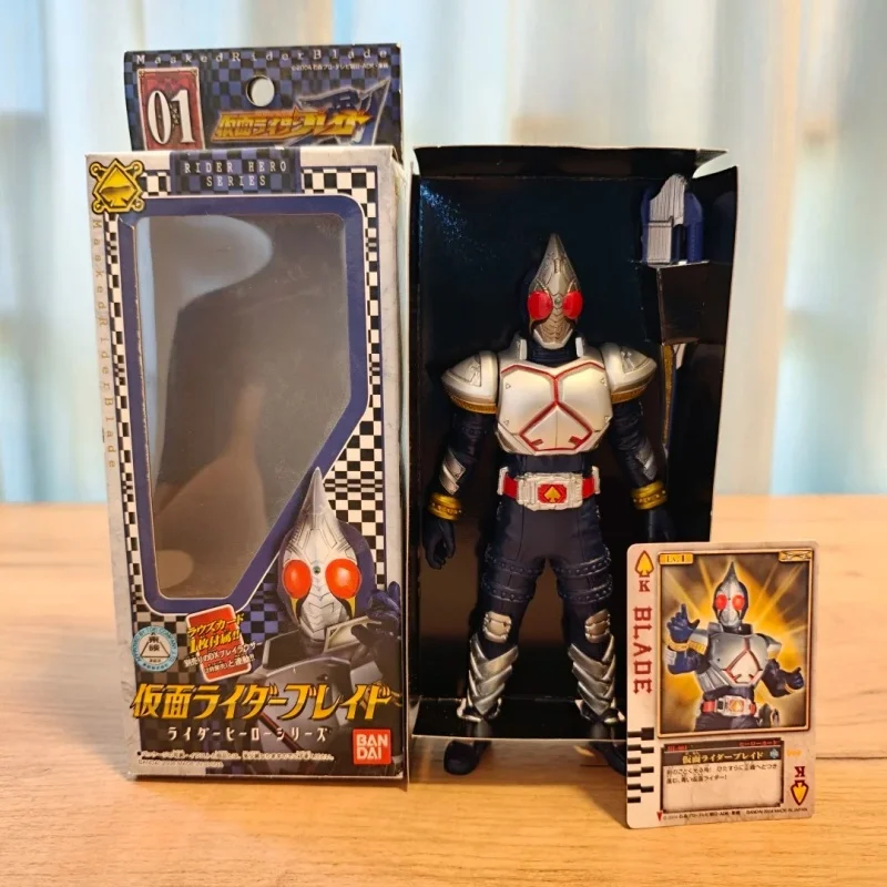 Оригинальная фигурка Bandai Kamen Rider Blade из серии Sofubi, коллекционная модель персонажа аниме для хобби, демонстрации и в подарок.