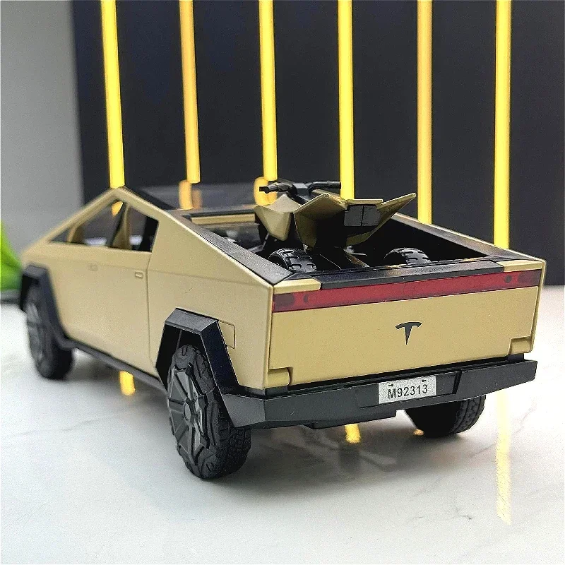 

1: 28 Cyber Pickup Alloy Model Car Toy Car Ornament Simulation Car Model Friend Gift