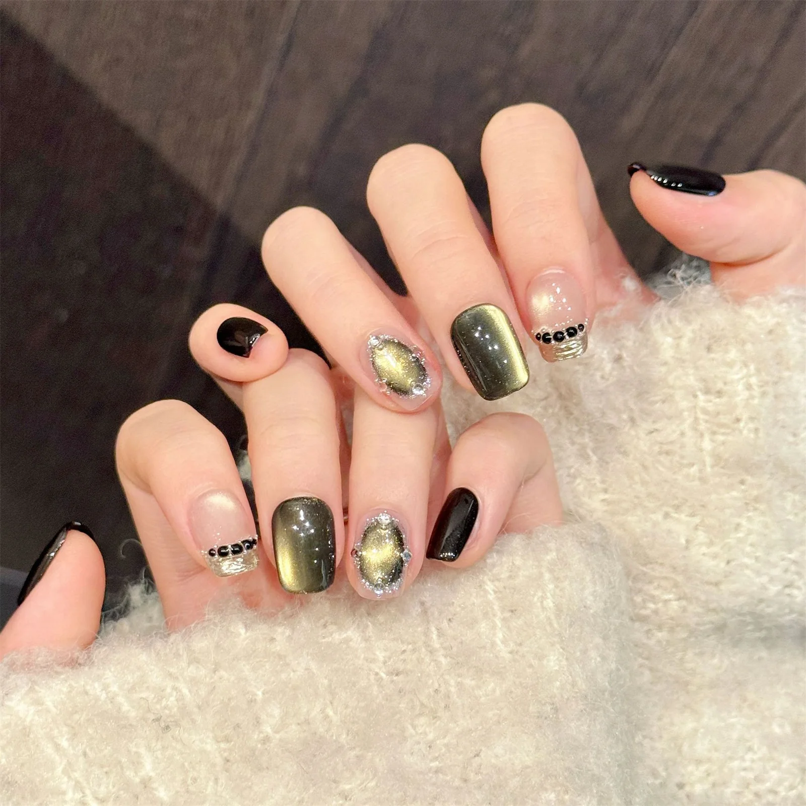 10Pcs Handmade Dark Green Cat's Eye Press on Nails Almond Advanced Fake Nails with Designs for Women Wearable Ballet Nail Art