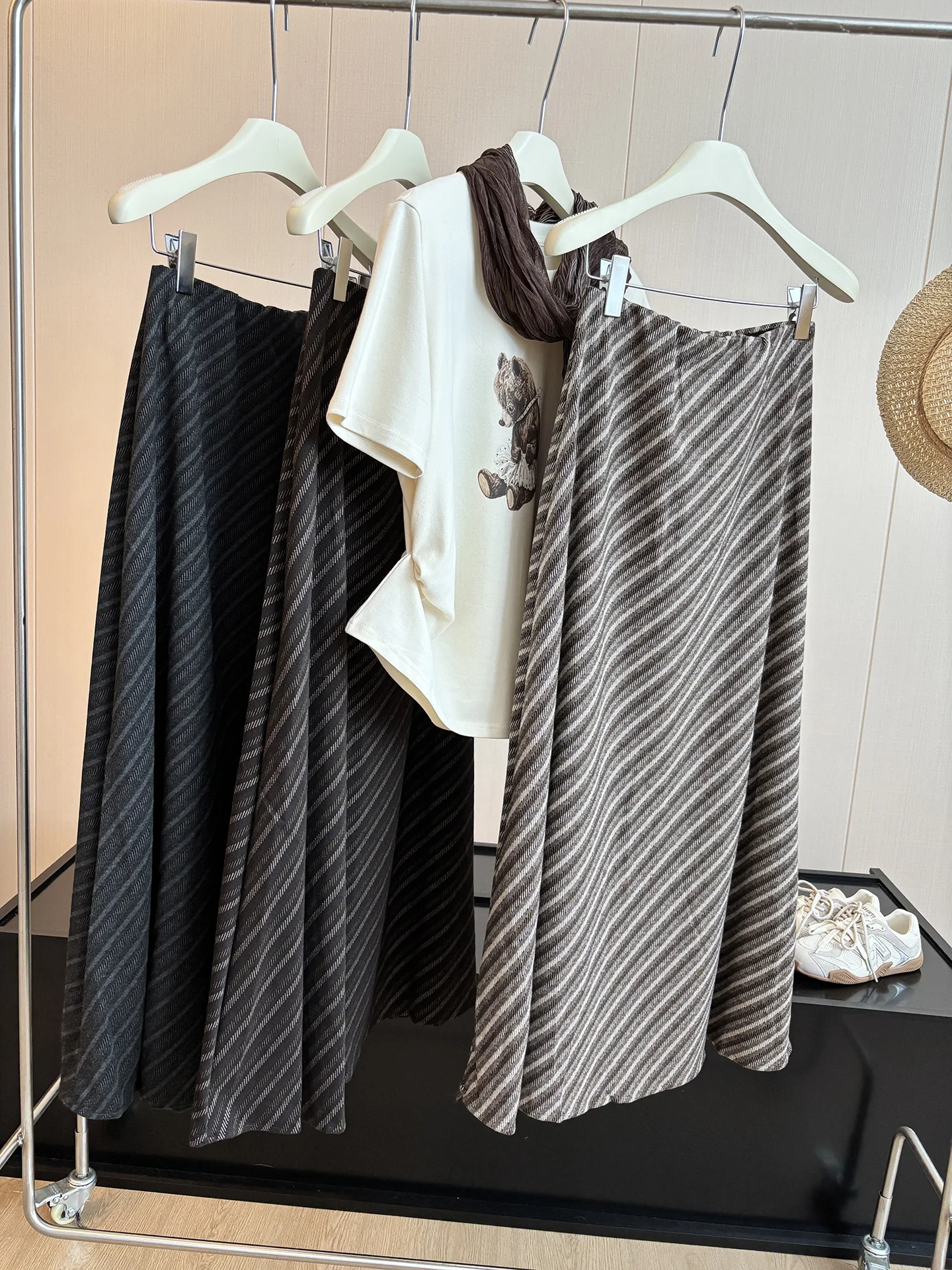 Retro Striped High Waist A-Line  Skirt Women's Autumn Slimming Fashionable Long Skirt DIYI Polyester Fiber Standard Fit