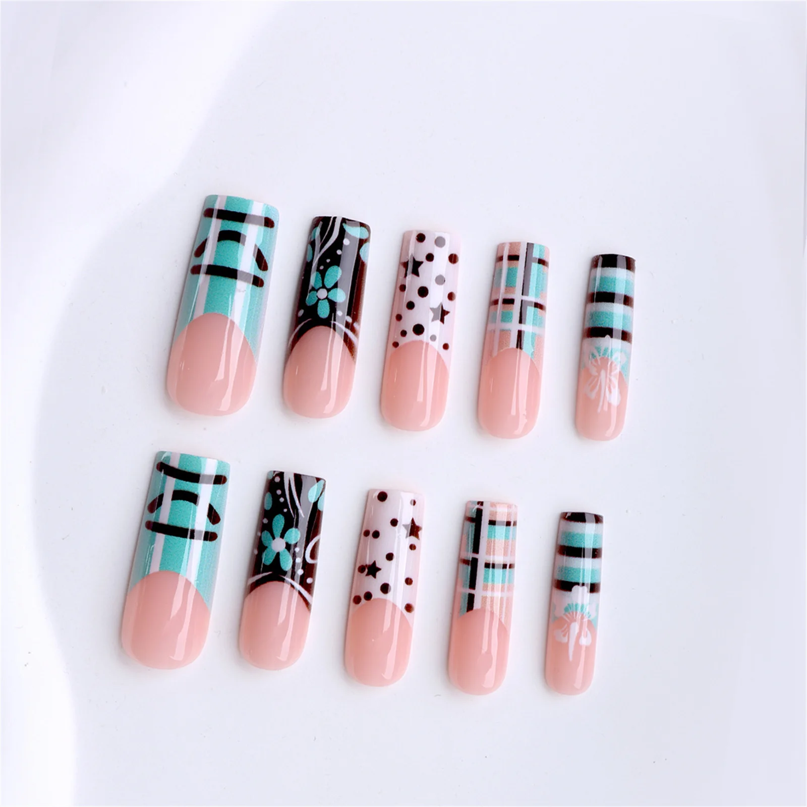 24 ชิ้น เล็บปลอมแฟชั่นฤดูใบไม้ - Nail Art Press On บทวิจารณ์และราคา