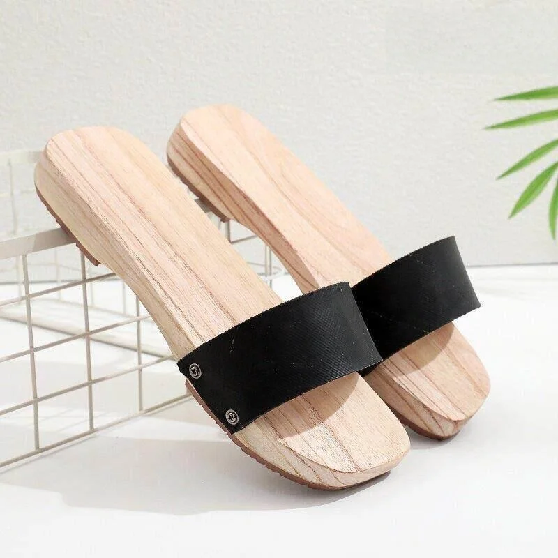 Men's Wood Clogs Flat Heel Summer Indoor Outdoor Slippers Versatile New Style Home Bathroom Universal Wood Sandals
