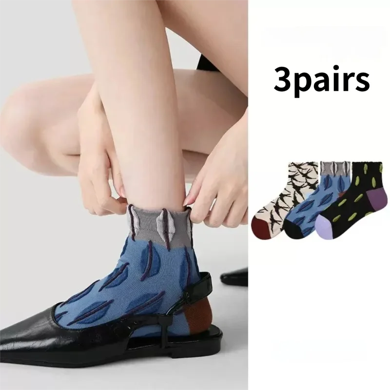 

HeYe Summer Thin Breathable Sweat-Absorbing Color-Block Embossed Vintage Polka Dot Women's Short Socks