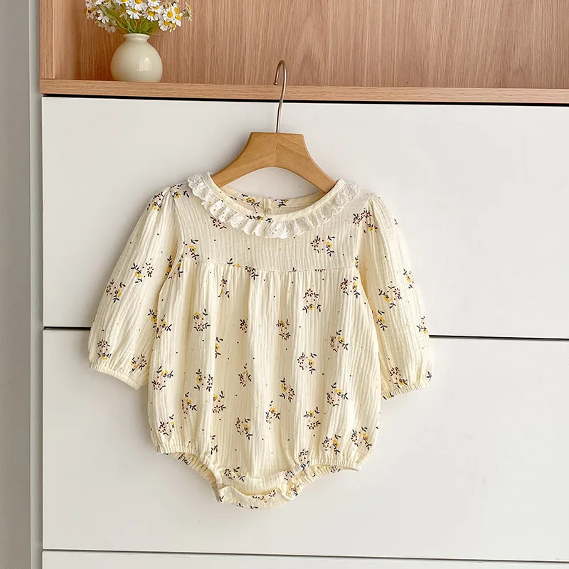 ชุดเดรสเด็กผู้หญิงลายดอกไม้ คอปกผ้าลูกไม้ ชุดเจ้าหญิงน้อย ฤดูใบไม้ผลิ ฤดูใบไม้ร่วง ผ้าฝ้าย ชุดรอมเปอร์ 0-24 เดือน เสื้อผ้าเด็กอ่อน แต่งระบาย ปี 2025