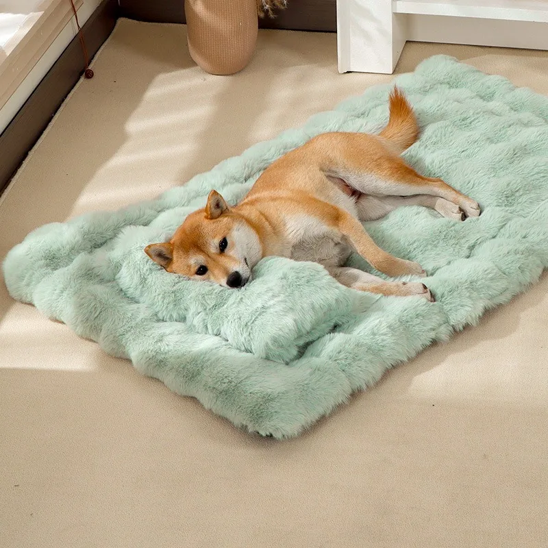 

Wholesale High Standard Customized Faux Fur Warm Cozy Natural Plush Multi Size Dog Bed for Cats