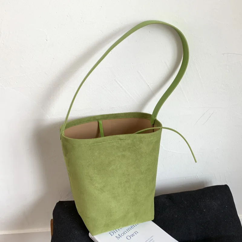 

High Quali Retro Suede Buet Bag Women's Casual Commuter Cross-Border Single oulder Bag Faionable Large Capaci