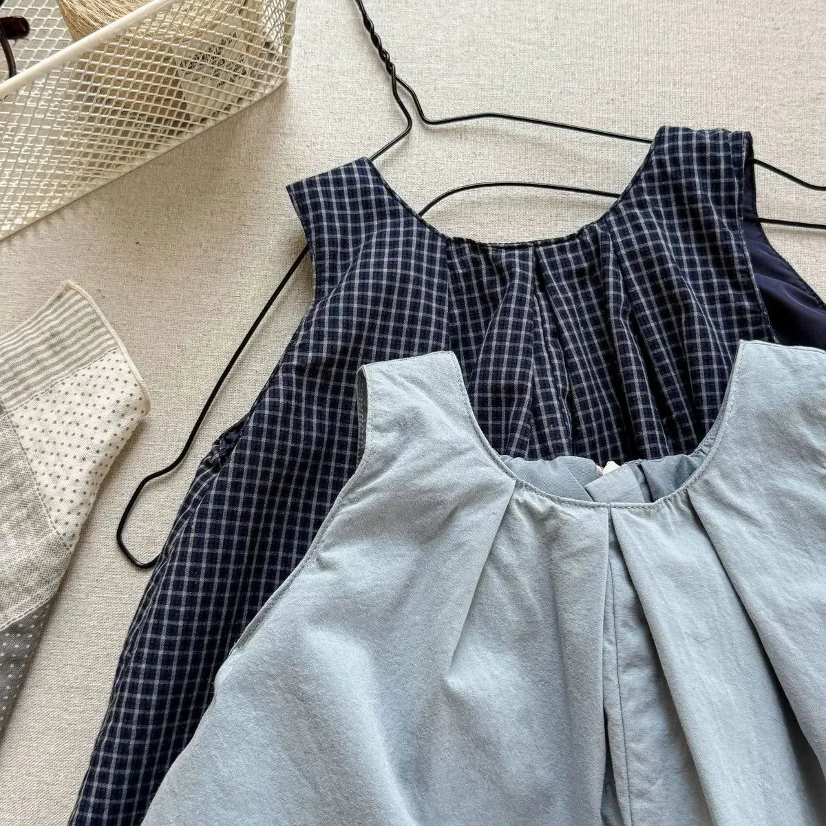 

Children's Clothing Summer 2026 New Style Girls' Sleeveless Jumpsuit Fashionable Boyshoulder Strap Shorts Jumpsuit