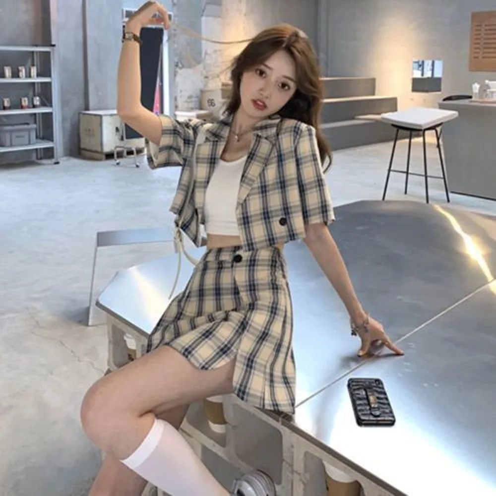 

Sweet Spicy Two-Piece Set Plaid Short-Sleeved Cardigan Top Short Skirt Women'S Summer New Niche Design Set