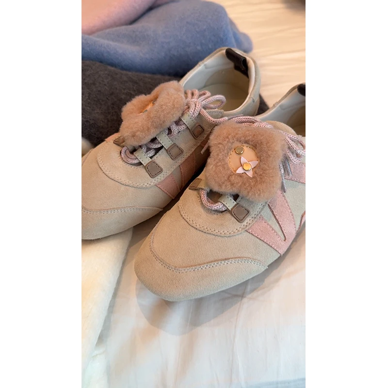 zapatillas-de-ballet-con-adorno-de-lana-tacon-de-3cm-sneakerina-calzado-de-moda-para-mujer-coleccion-otono-2025-inspirad