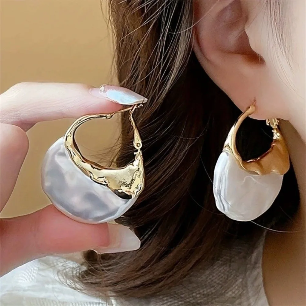 Retro Faux Pearl Earrings Irregular Shape Wrinkled Texture Geometric Earrings Light Luxury French Pearl Pendant Danglers