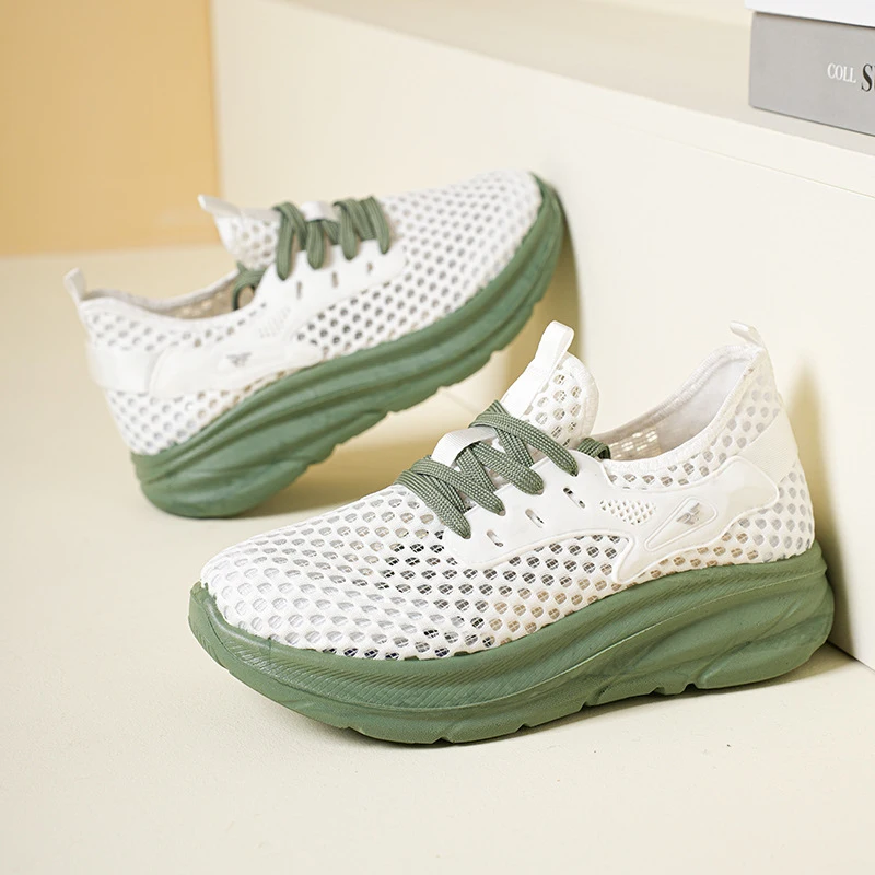 

Women's shoes are breathable, lightweight, sports shoes with durable mesh, and versatile outdoor running shoes