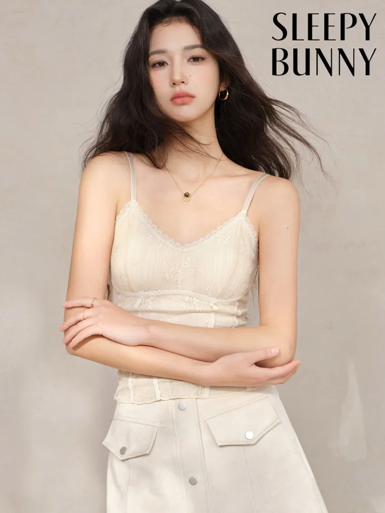 Women French Lace Camisole with Padded Bra Spring Wear Slim Fit Backless Tank Top for Lady Casual Outerwear Elegant Fashion