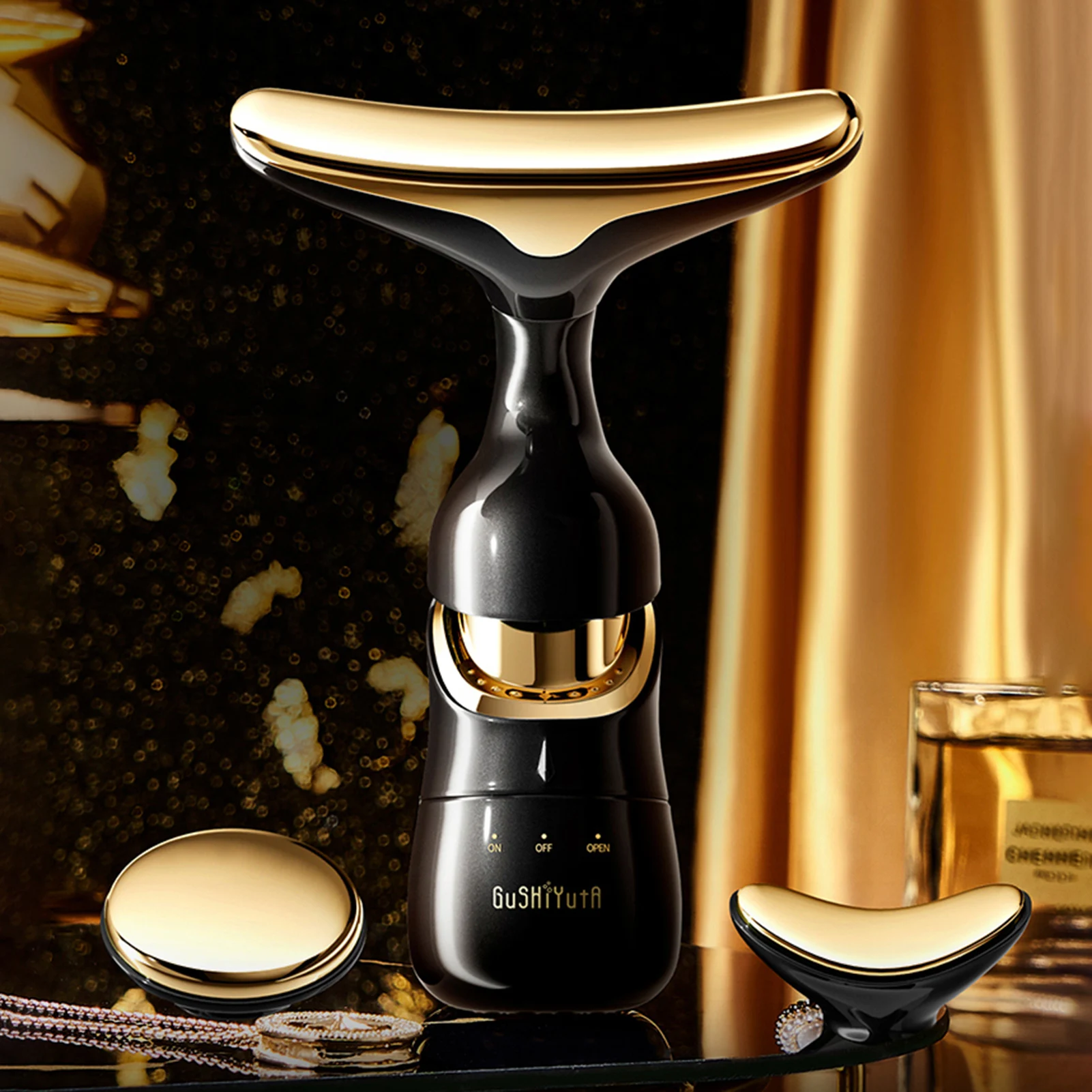 جهاز تدليك متعدد الوظائف جهاز تجميل كهربائي رباعي الأبعاد شحن USB جهاز تدليك الوجه المحمول هدايا السنة الجديدة