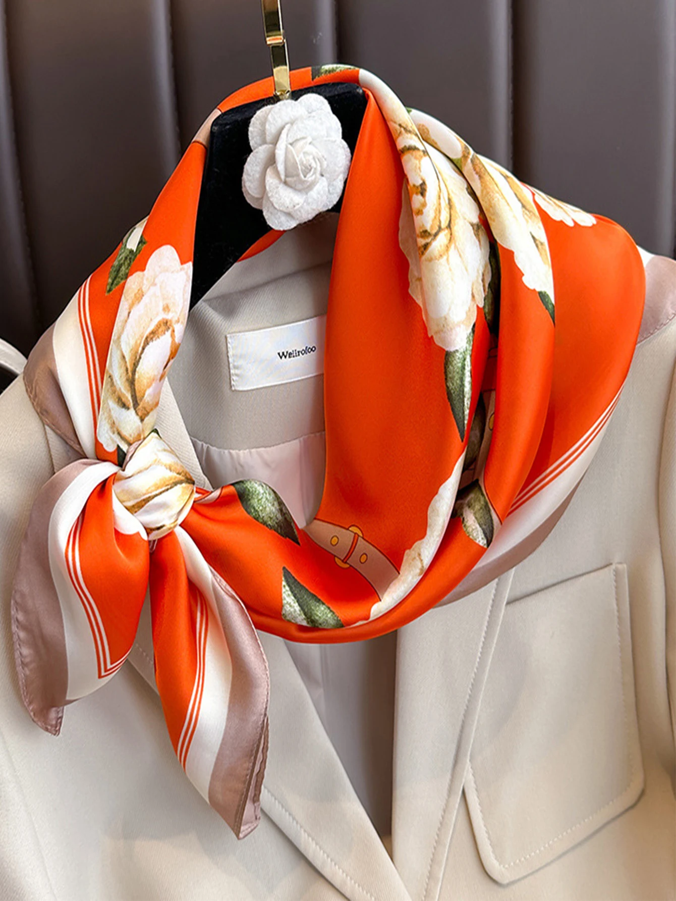 70 cm Schal Simulierte Seide Frauen Sommer Schals Und Wrap Hijab Schals Femme Pashmina Echarpe Designer Strand Stola Bandana – Detail 3