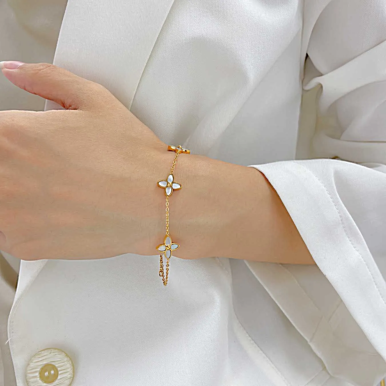 Tiny Four Leaf Clover Bracelet For Women Girls Gold Plated Stainless Steel Lucky 4 Leaf Chain Gifts For Mother And Daughter