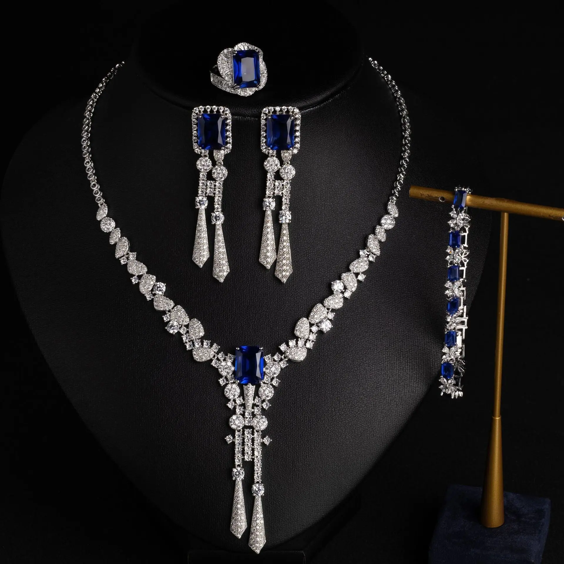 Summer 2026 High-End Women's Zircon Pendant Jewelry Set Light Luxury Evening Earrings And Necklace Wedding Accessory