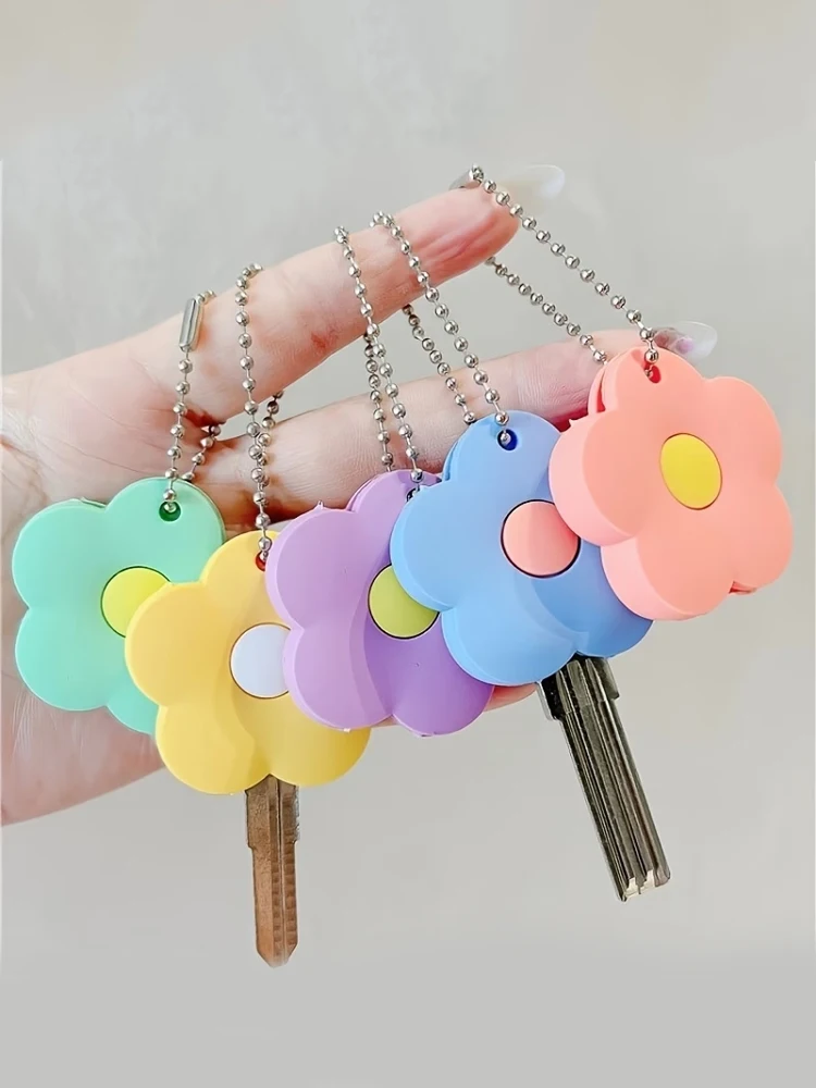 2-Piece Set of Cute Cartoon Flower Key Caps, Flexible Key Covers, Key Identification Stickers, Easy to Identify Door Key Tags, Colors Are Random
