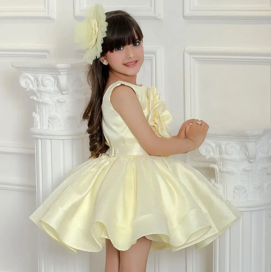 

Yellow Puffy Flower Girls Dress for Wedding Kids Party Dress O Neck Sleeveless Princess Pageant Gown First Communion Dress