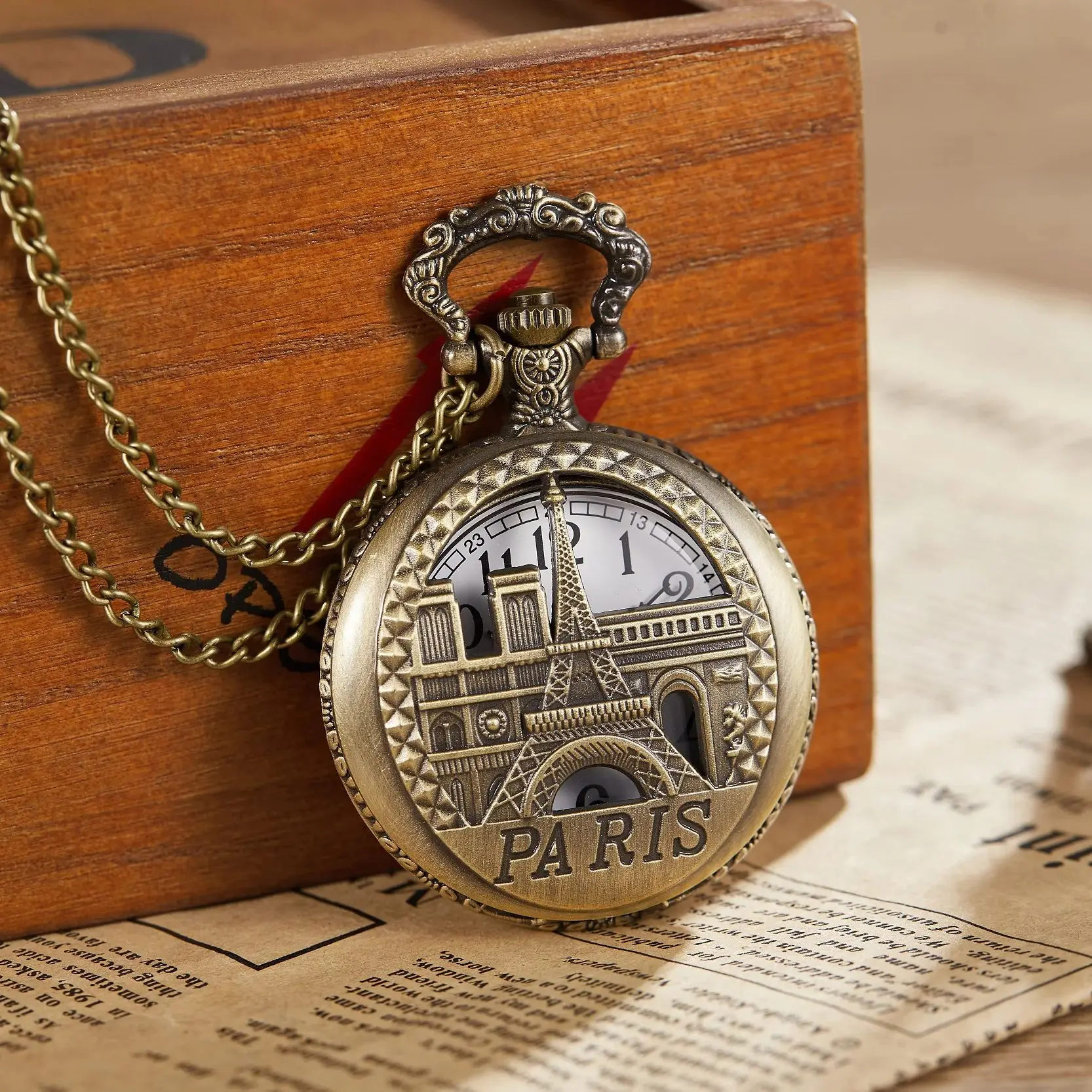 Popular Retro Antique Lightweight Chain Clock Carving Personalized Appearance Creative Gift Quartz Pocket Watch