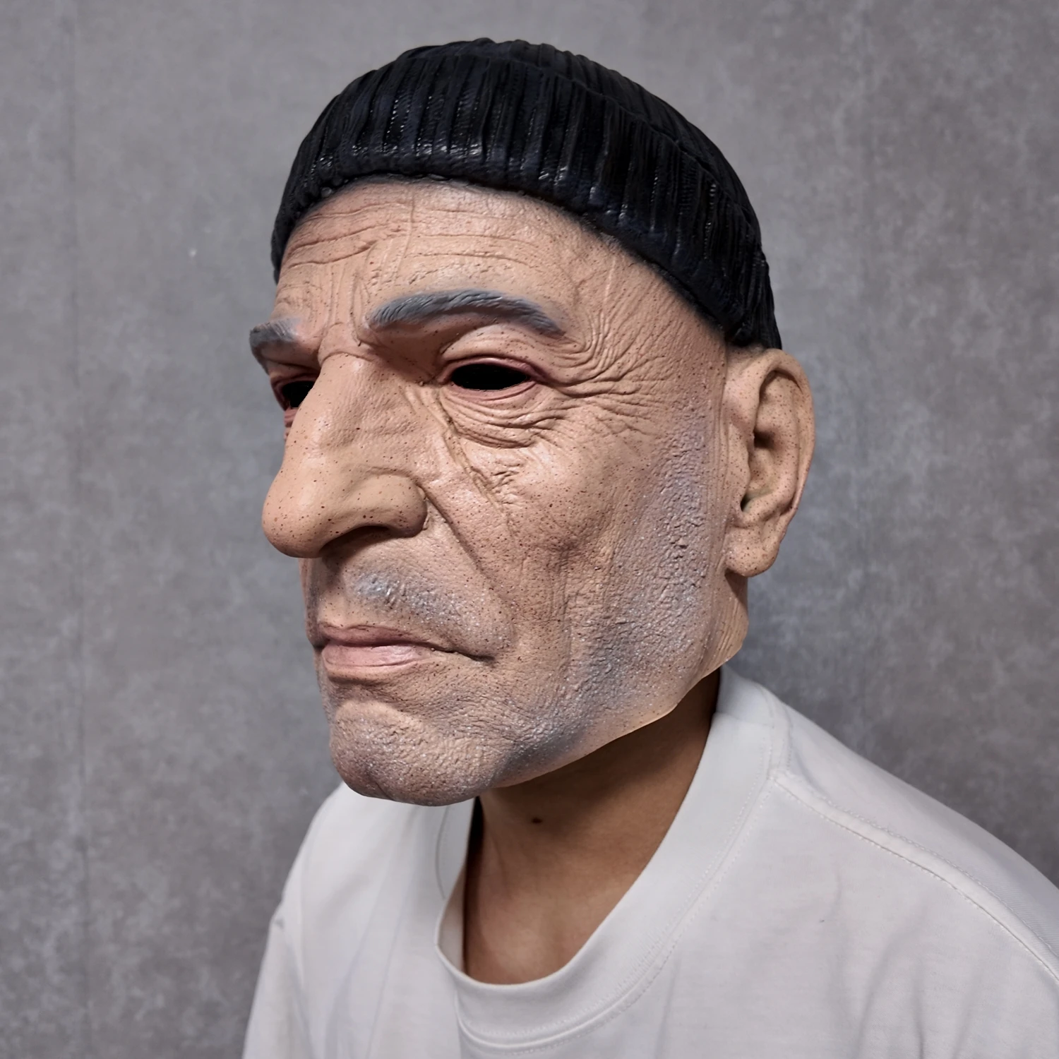 Realistic Old Man Latex Mask – Uncle Griss Style Full Head Wrinkle Grandpa Black Beanie Halloween Cosplay Costume Party Disguise