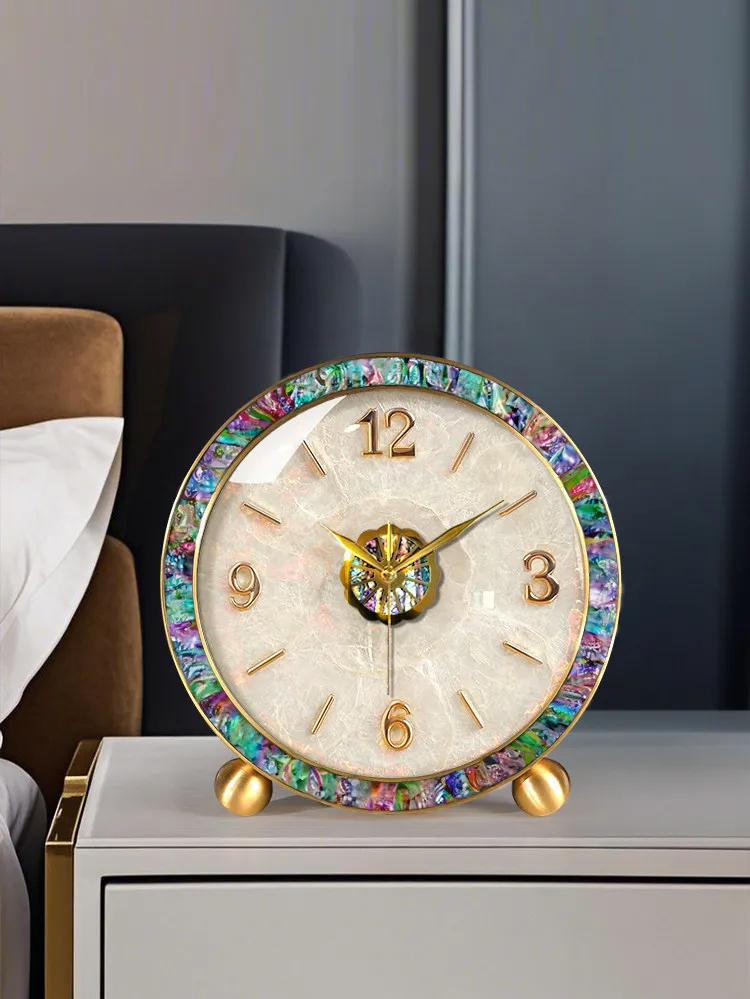 New desktop clock clock European ornament seated creative pendulum clock living room tabletop placement home use