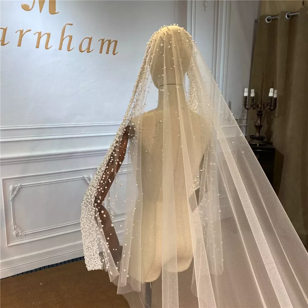 럭셔리 긴 신부 베일 화이트 아이보리 샴페인 아플리케 빛나는 웨딩 베일 우아한 대성당 길이 웨딩 액세서리