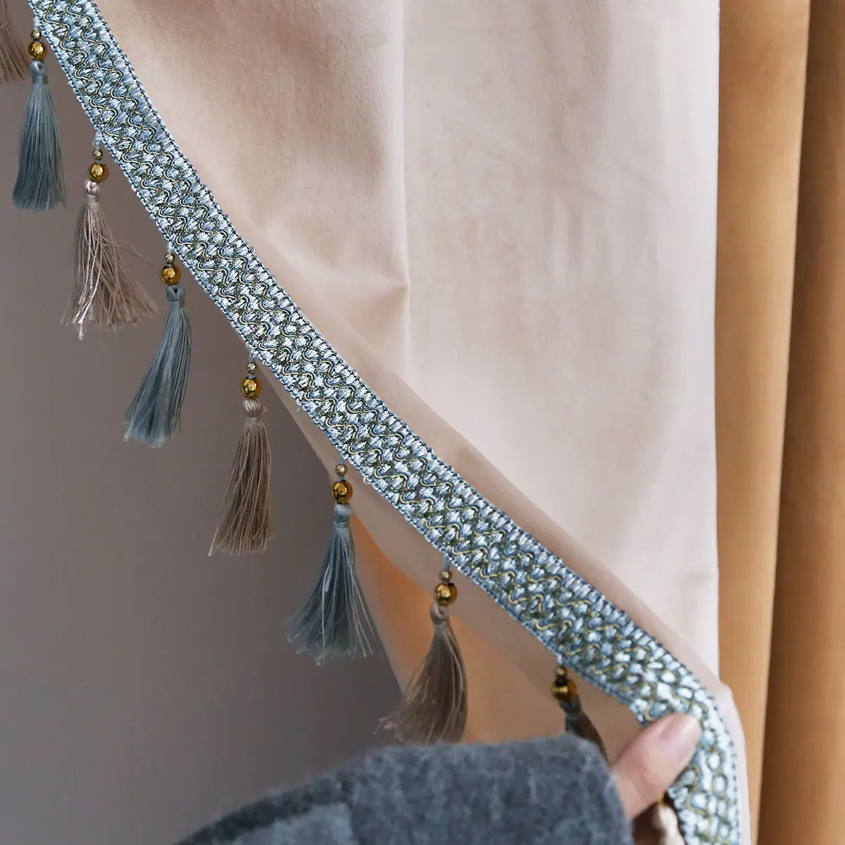 2 Panels Color Block Tassel Velvet Blackout Curtains, Soundproof Thermal Window Drapes for Bedroom Living Room