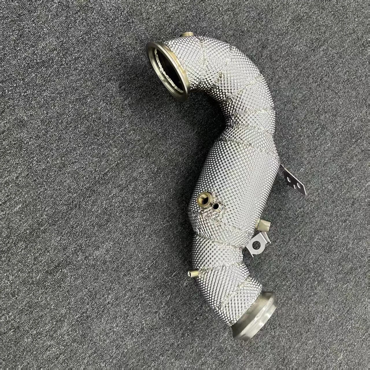 Hochwertiges Edelstahl-Downpipe mit Hitzeschutz und Auspuffschalldämpfer für Lotus Lutes 2.0T OPF – Detail 4