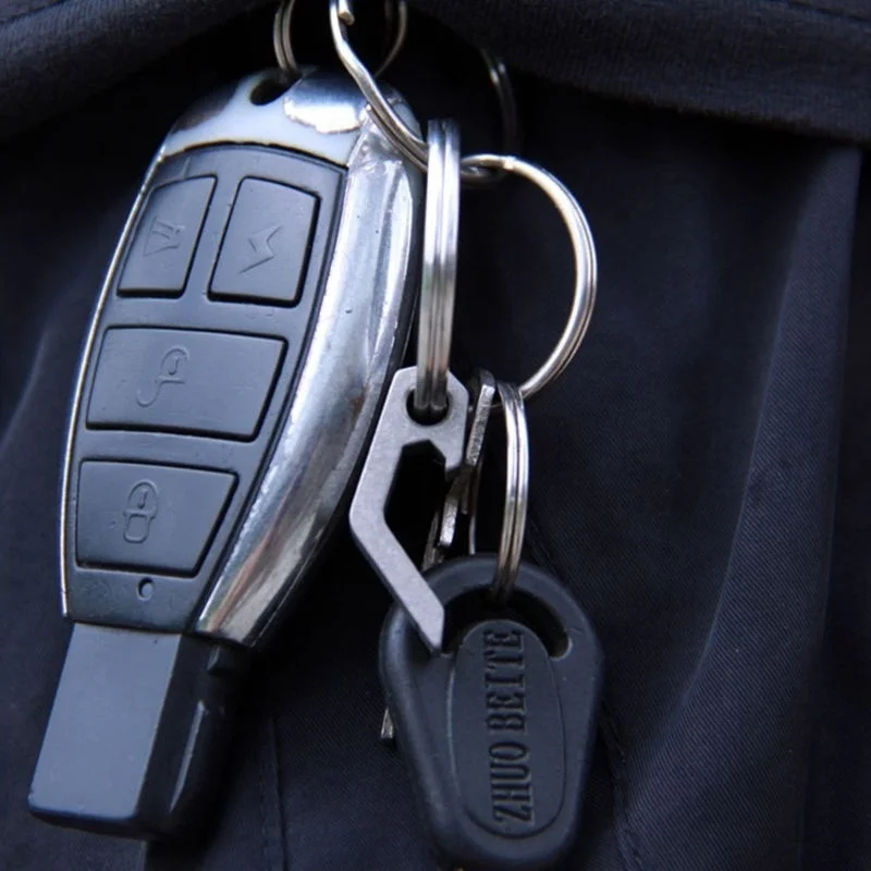 1 قطعة فتاحة زجاجات بيرة ستانلس ستيل المحمولة للرجال زجاجة معدنية صغيرة يمكن فتاحة أدوات المطبخ