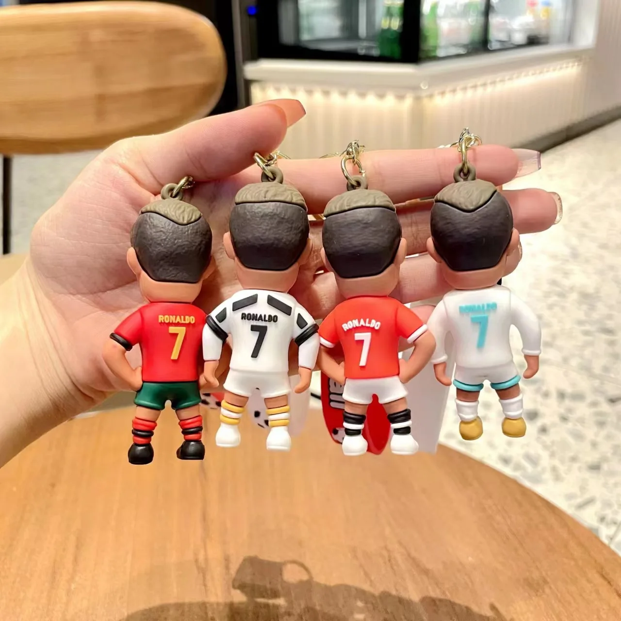 Nowy piłkarz Ronaldo gracz figurka piłka nożna gwiazda brelok etui wisiorek kolekcja brelok z lalką figurki pamiątki zabawki prezenty