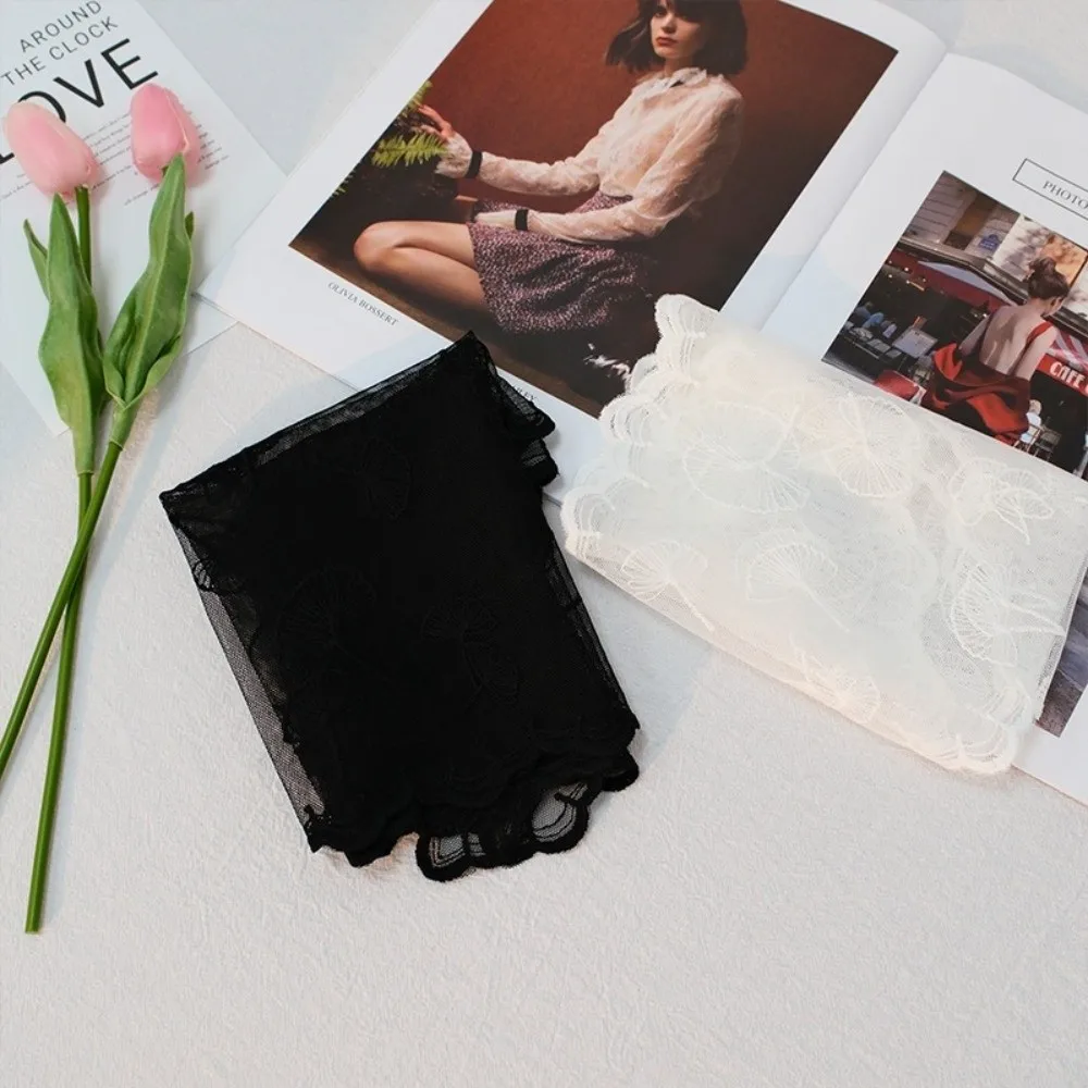 

Versatile Elegant Silk Scarf Solid Color Ginkgo Leaf Pattern Triangular Scarf Breathable Retro Lace Scarf for Women