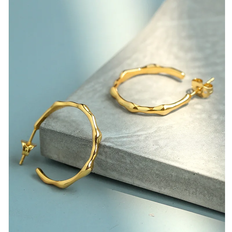 WT-E749 Women Fashion 18K Real Gold Plated NonTarnishable Simple C Shape Metal Huggie Earrings For Party