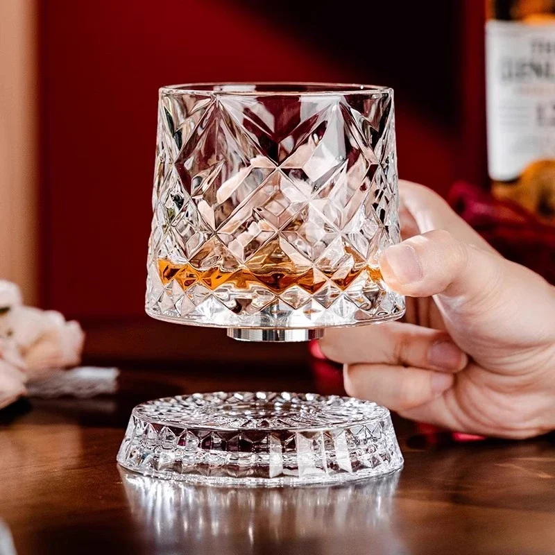 Light luxury high-end rotating whiskey glass gift box set, newlywed couple glass gift foreign wine cup