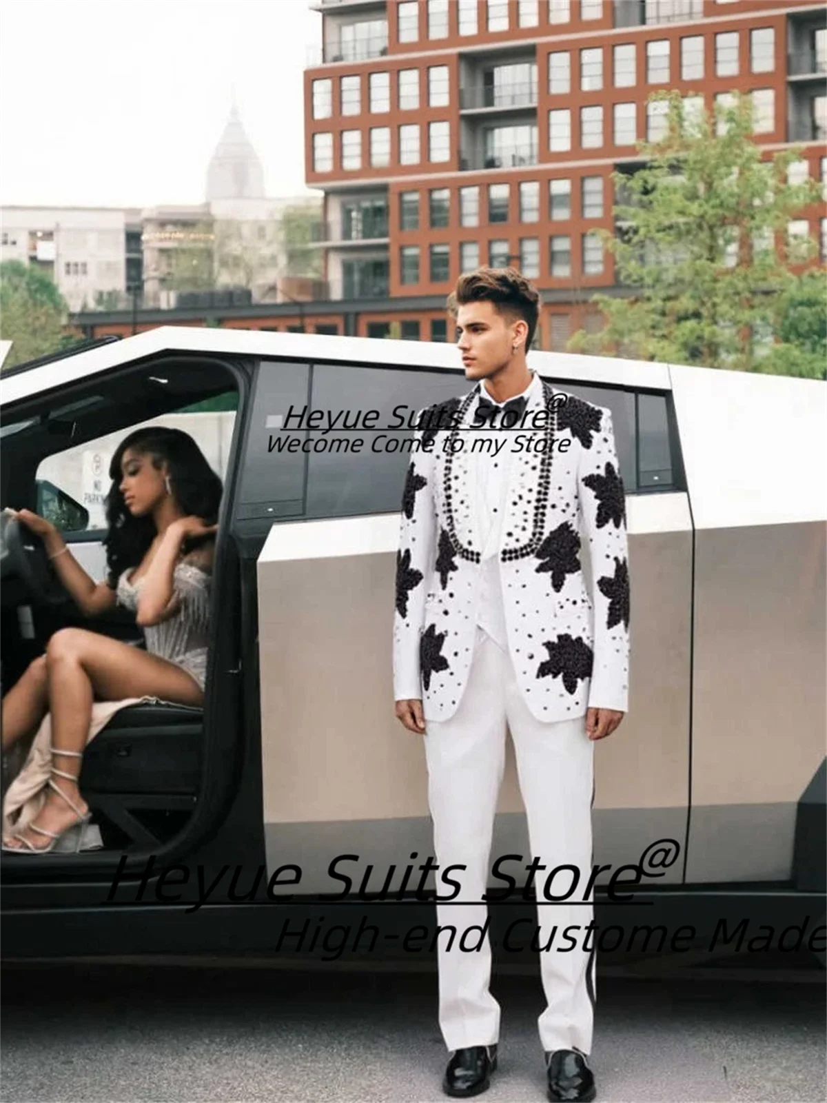 Customized White Premium Spring Rhinestone Applique Prom Men Suits Slim Shawl Lapel Groom Wedding Tuxedos 3 Pcs Sets Ropa Hombre