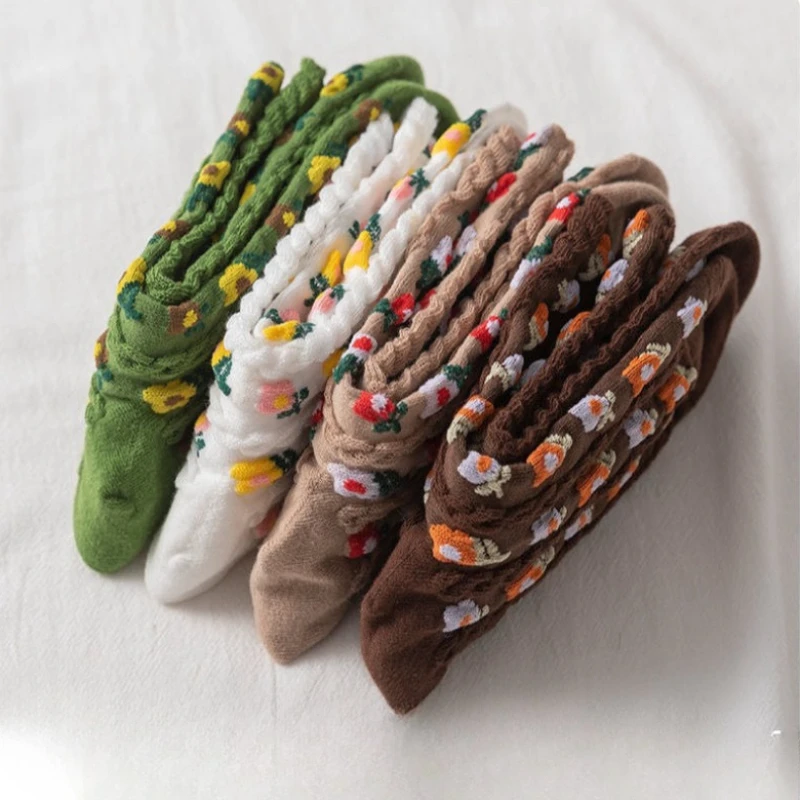 1/4 pairs Spring Autumn New Casual Comfort Women's Middle Socks Cute Retro Sweet Women's Socks Fashion Versatile Women's Socks
