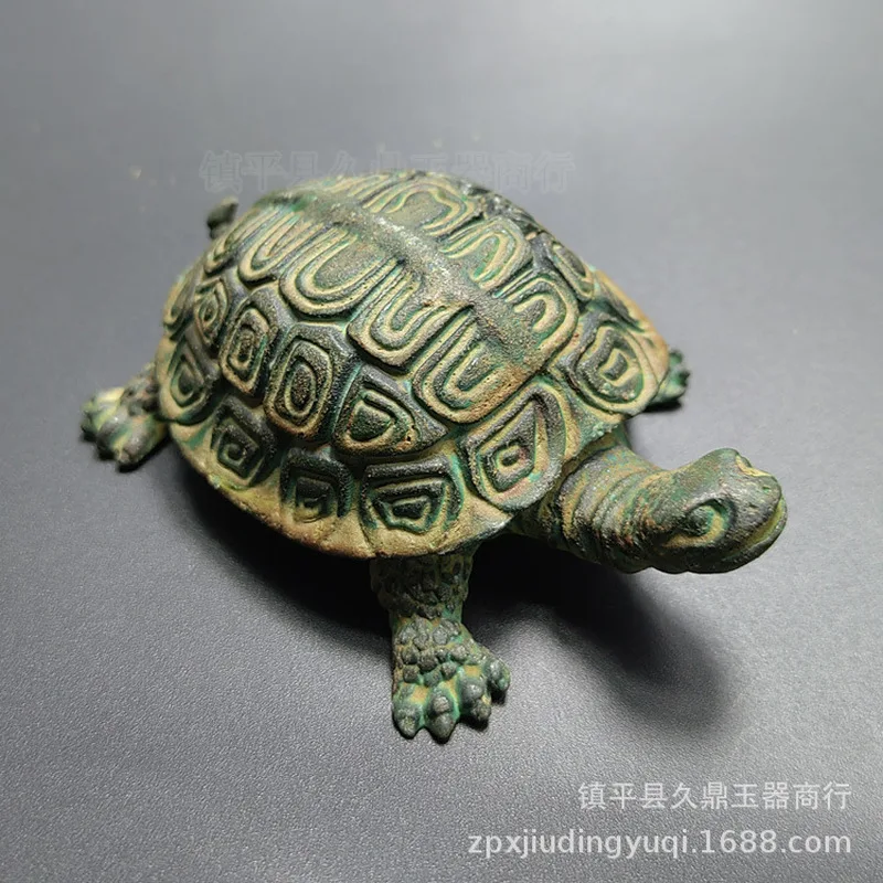 Antique-style ornament, suitable home or office decor, a bronze turtle for display and appreciation