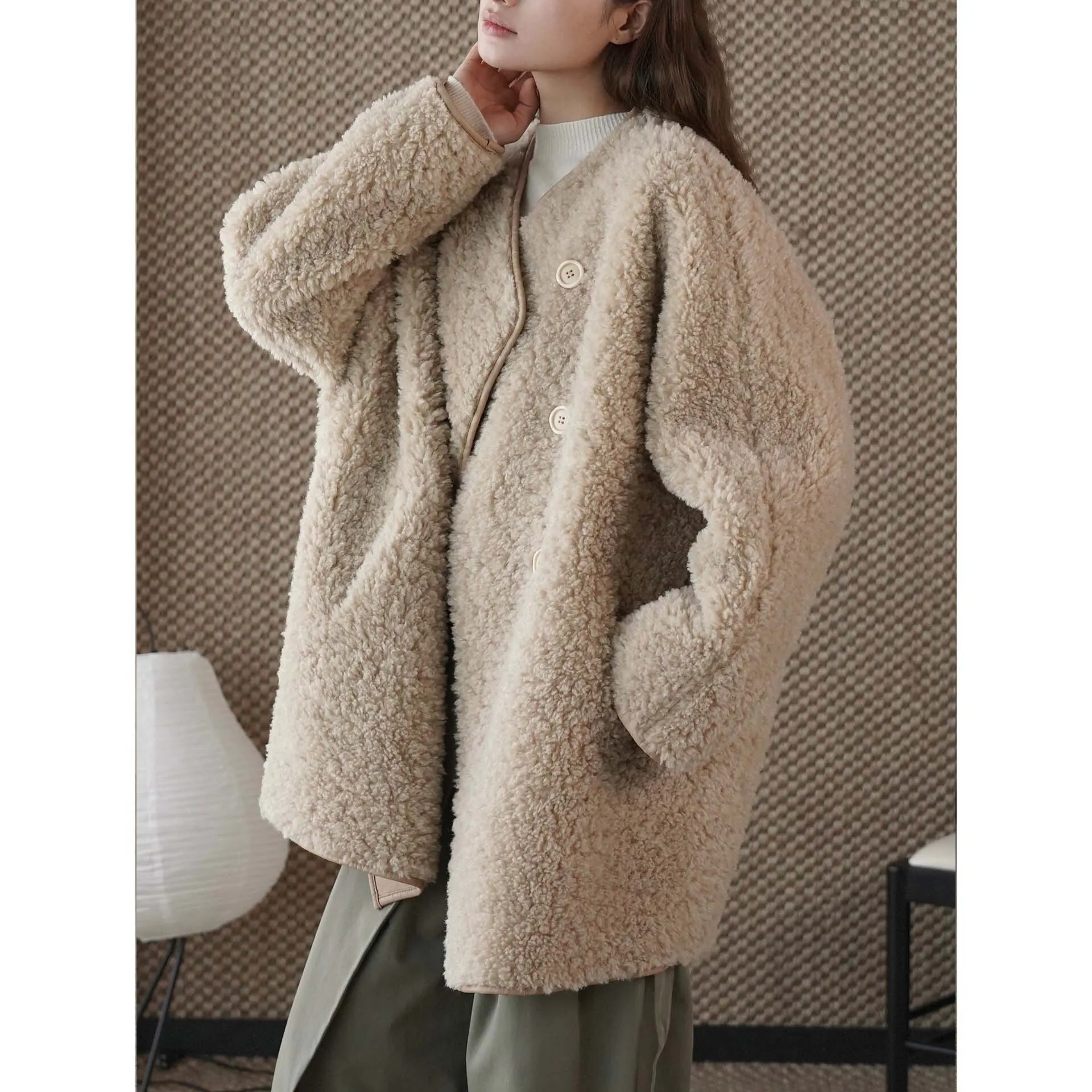 

Зимнее свободное шерстяное пальто с диагональной планкой и пуговицами для женщин