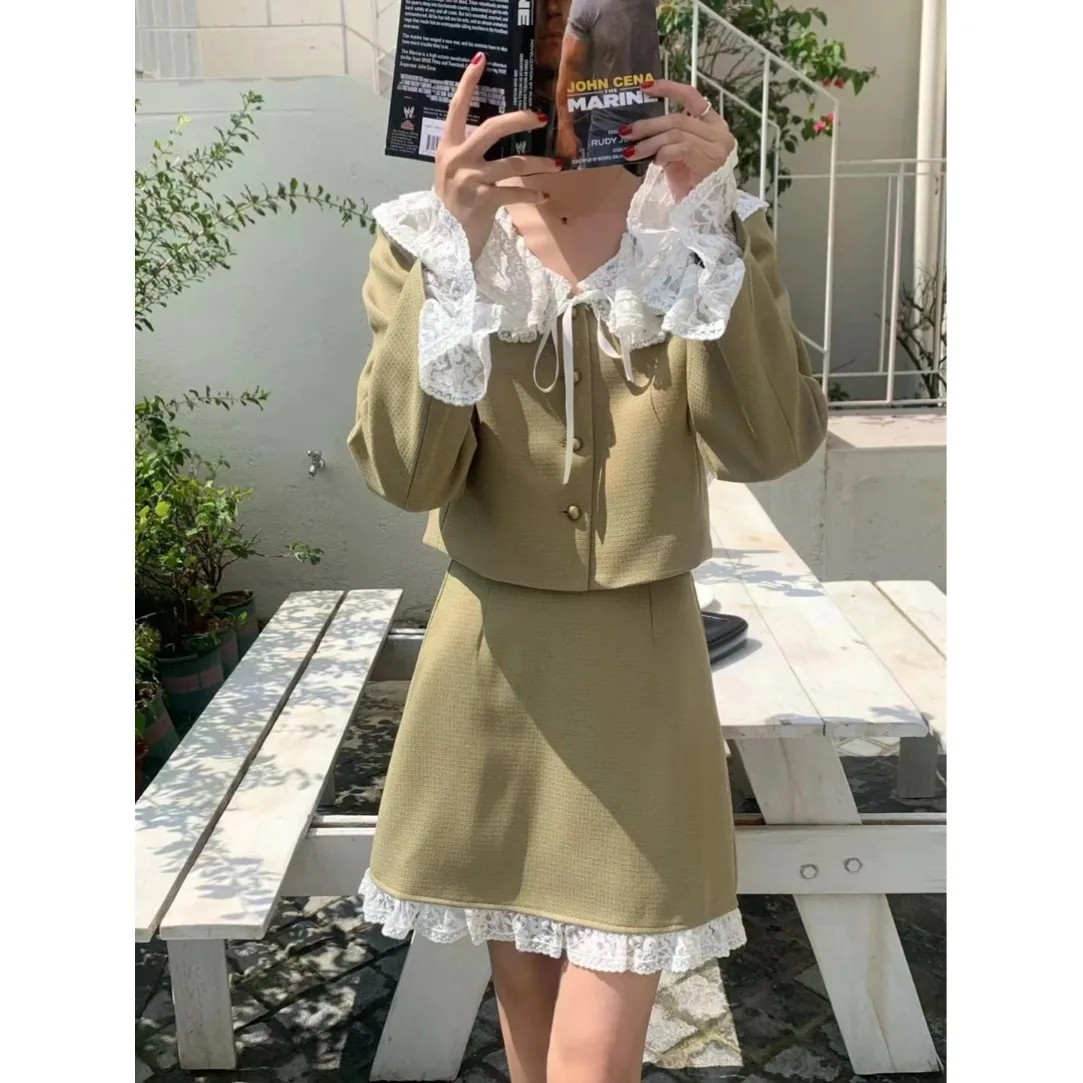 Casual Style Lace Patchwork Small Fragrance Style Jacket Top Women's Fashion Winter Outerwear Long Sleeve Universal Fit