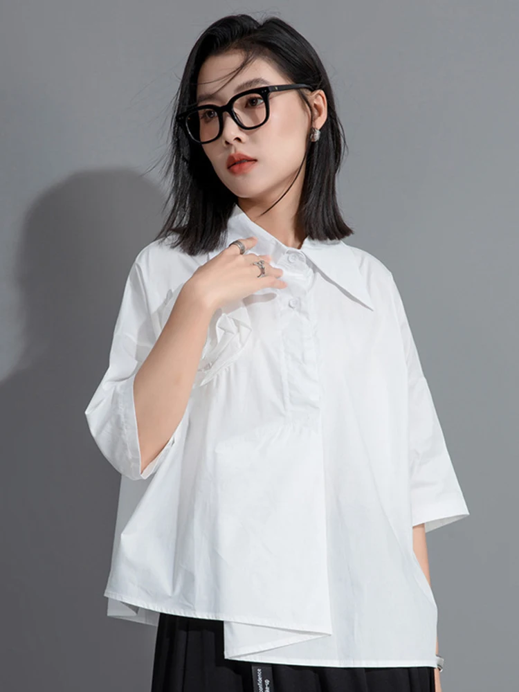 [EAM] Women Black Flower Big Size Irregular Elegant Blouse New Lapel Short Sleeve Shirt Fashion Tide Spring Summer 2024 1DH5957